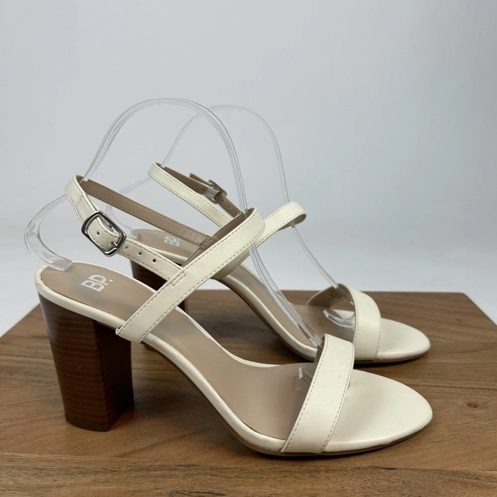 New Womens‎ BP Lula White Faux Leather Slingback Block Heels Sandals Size 9.5 M